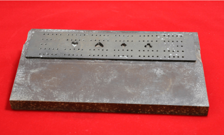 sailor's cribbage board